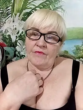 VioletSweet5566 online show from May 4, 12:34 pm