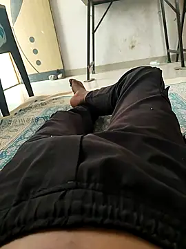 Snapshot of sexy_boy_47 chatting on February 10, 3:54 am sexy boy 47 online show from February 10, 3:54 am