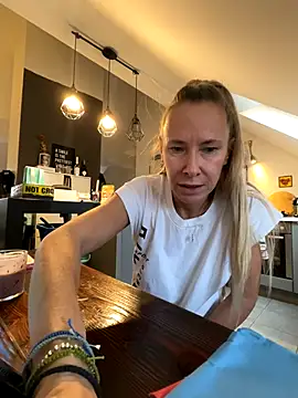 blondi2077 online show from October 27, 11:36 am