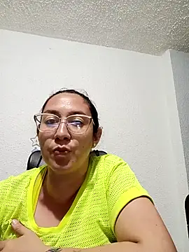 Snapshot of MargaretMonroe chatting on April 3, 11:58 pm MargaretMonroe online show from April 3, 11:58 pm