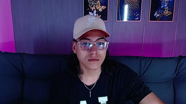 dirty model online show from February 16, 9:44 pm