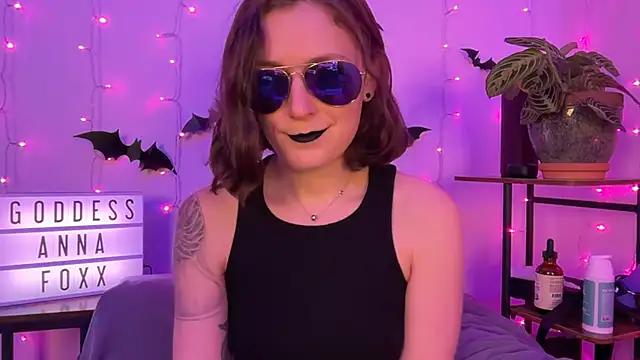 mistressannafoxx online show from November 23, 12:10 am