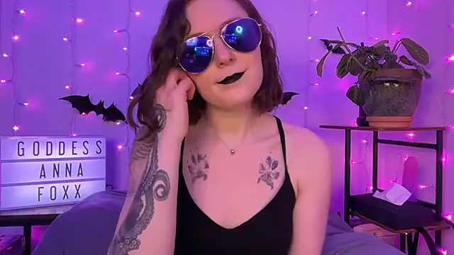 mistressannafoxx online show from November 26, 11:39 pm