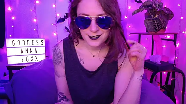 mistressannafoxx online show from March 4, 1:11 am