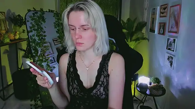 BethanyCloud online show from June 1, 2:24 am