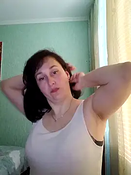 Amandda  online show from June 8, 4:18 pm