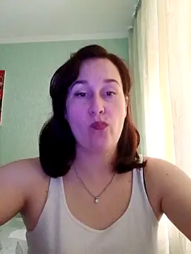 Amandda  online show from June 16, 8:28 am