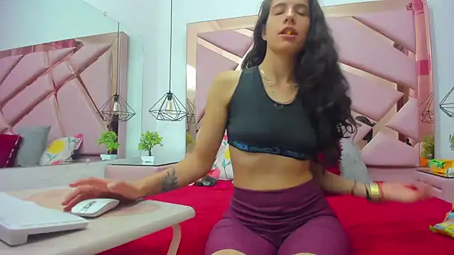 MiaCours online show from December 22, 7:00 pm