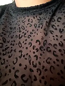 Mia-Glow online show from April 16, 1:23 pm