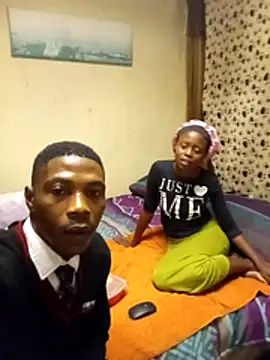 KruellaR1de3 online show from February 13, 11:45 pm