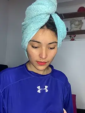 hotwife26 online show from March 12, 11:55 pm