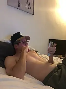 Snapshot of shyandchilling chatting on July 17, 8:03 pm shyandchilling online show from July 17, 8:03 pm