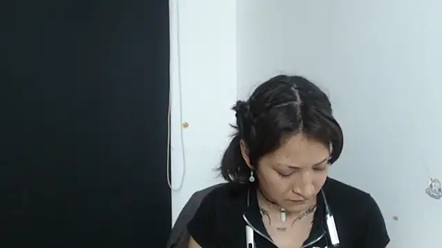 evelynesex online show from April 14, 2:28 am