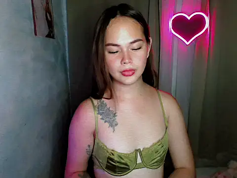 sweetsassyxx online show from April 14, 6:52 am