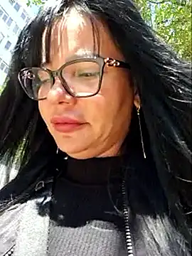 Snapshot of Ella_sweety00 chatting on April 26, 9:18 am Ella sweety00 online show from April 26, 9:18 am