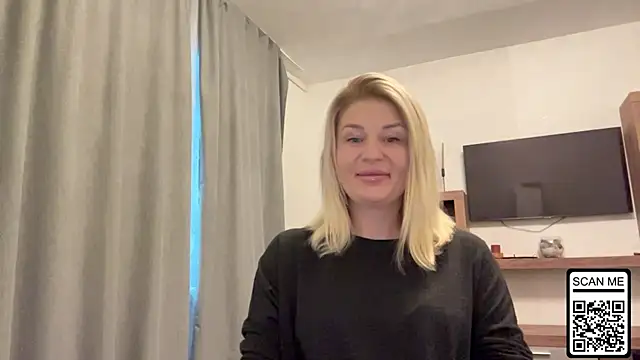 Blondie xoxoxo online show from October 7, 8:22 am