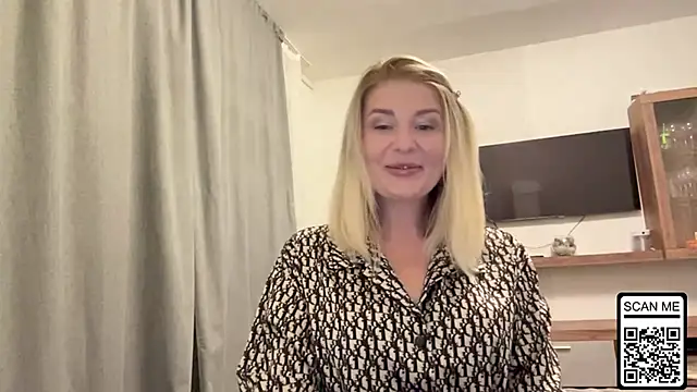 Blondie xoxoxo online show from October 11, 7:56 pm