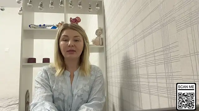 Blondie xoxoxo online show from January 10, 12:40 pm