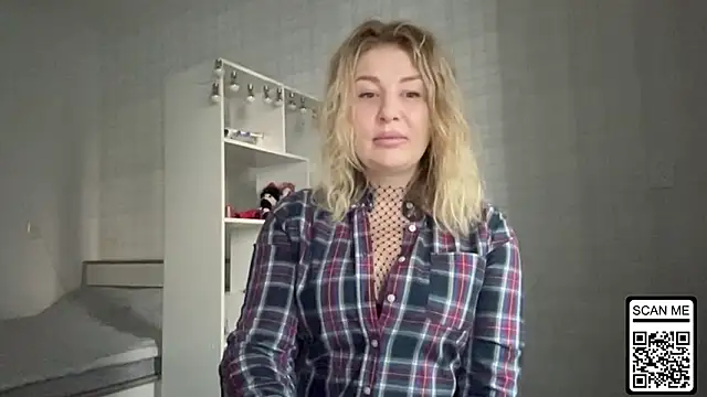 Blondie xoxoxo online show from January 19, 7:01 am