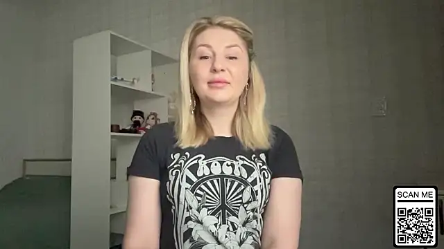 Blondie xoxoxo online show from February 4, 6:30 am