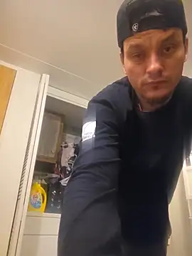 twistafatpipe online show from February 6, 1:10 am