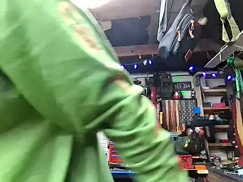 twistafatpipe online show from March 9, 10:47 pm