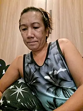 hotedhale online show from February 6, 7:02 am