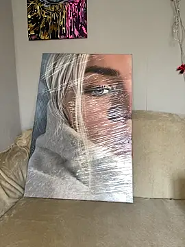 April Purr online show from March 29, 9:20 am