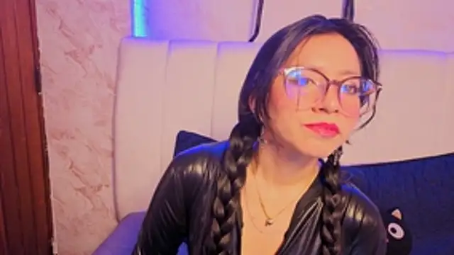 VioletxBloom online show from November 23, 11:37 pm