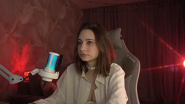 LumeNova online show from February 15, 12:51 am