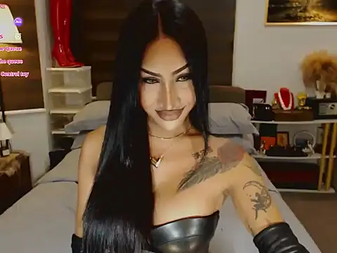 Snapshot of SeductiveVictoria chatting on June 26, 10:41 am SeductiveVictoria online show from June 26, 10:41 am