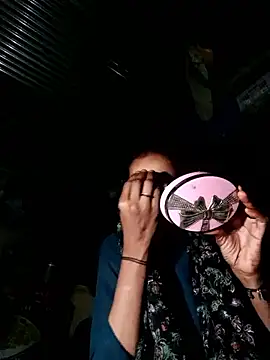 Snapshot of Pinki_thakur_1 chatting on May 7, 6:46 pm Pinki thakur 1 online show from May 7, 6:46 pm