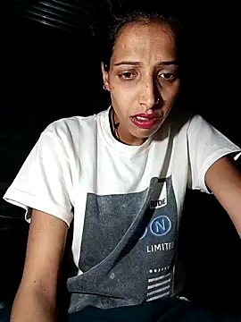 Snapshot of Pinki_thakur_1 chatting on May 15, 6:26 pm Pinki thakur 1 online show from May 15, 6:26 pm