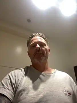 Snapshot of mrlovinhusband chatting on April 27, 11:14 pm mrlovinhusband online show from April 27, 11:14 pm