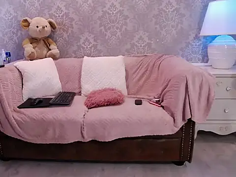 Ella Raven online show from April 10, 5:12 am