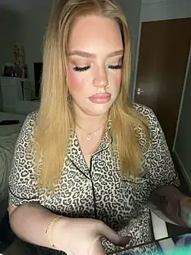 Snapshot of MysteriousMylaX chatting on March 24, 4:23 pm MysteriousMylaX online show from March 24, 4:23 pm