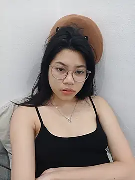 Snapshot of Katanh chatting on July 11, 10:51 am Katanh online show from July 11, 10:51 am