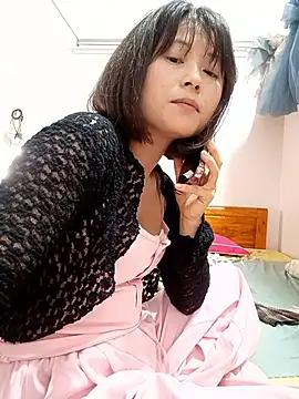 Snapshot of linda_bae00 chatting on May 1, 12:10 pm linda bae00 online show from May 1, 12:10 pm