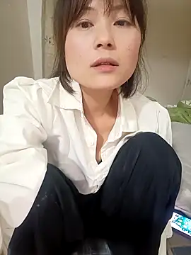 Snapshot of linda_bae00 chatting on May 3, 1:06 pm linda bae00 online show from May 3, 1:06 pm