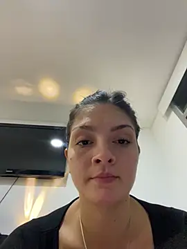 Danielaeliana online show from April 11, 12:37 am