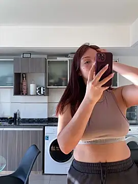 Danielaeliana online show from June 30, 6:09 pm