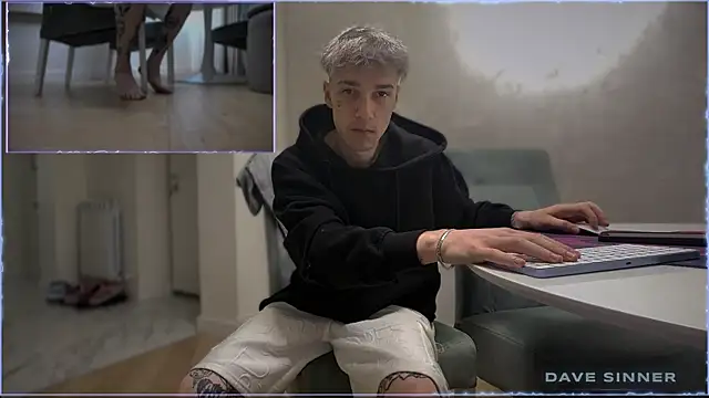 davesinner online show from May 16, 8:44 am