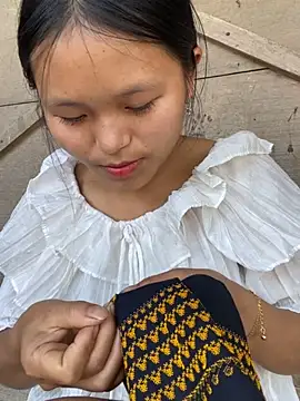 milo bae online show from March 2, 6:36 am