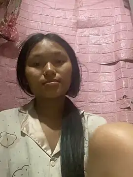 milo bae online show from May 10, 3:39 pm