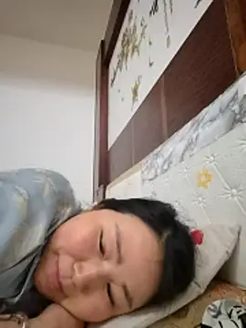 lingling5200 online show from April 25, 1:41 pm