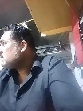 mM0140 online show from May 11, 9:23 pm