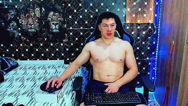 javiersexymann online show from June 4, 5:19 pm