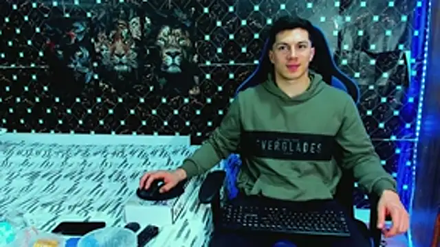 javiersexymann online show from June 5, 6:52 am