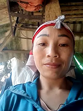 lucybaby00 online show from December 19, 4:19 am