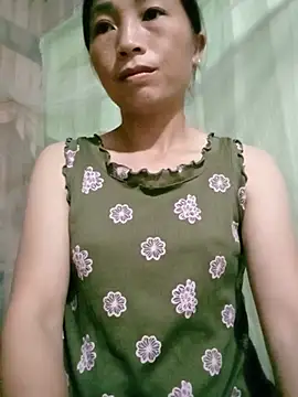 lucybaby00 online show from June 23, 10:30 pm